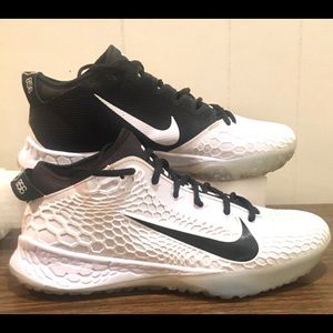 Nike Force Zoom Trout5 turf men shoes , color white&black size 11